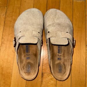 FAKE Boston Suede Clogs